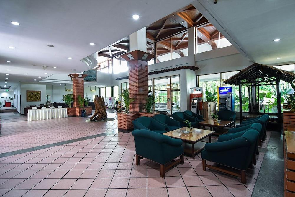 Jatinangor National Golf & Resort Eksteriør billede