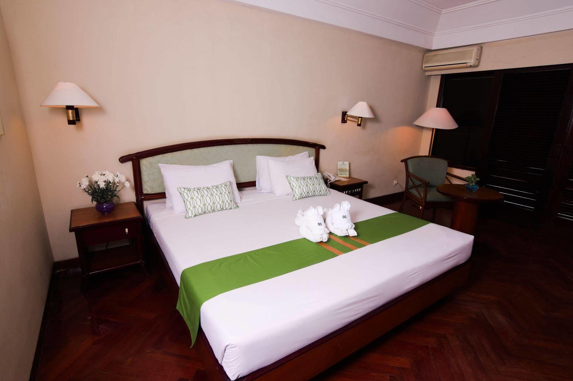 Jatinangor National Golf & Resort Eksteriør billede