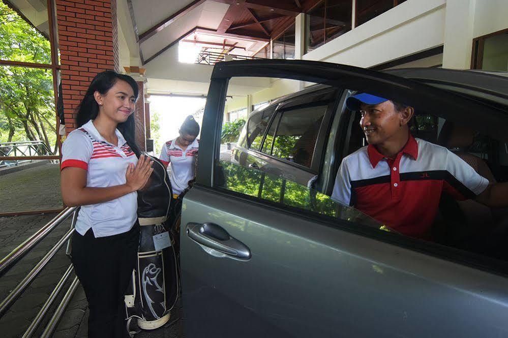 Jatinangor National Golf & Resort Eksteriør billede