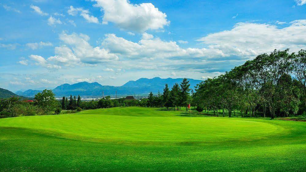 Jatinangor National Golf & Resort Eksteriør billede